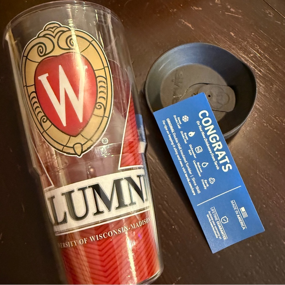NEW University of WISCONSIN ALUMNI BADGERS Tervis Tumbler Travel Cup Graduation